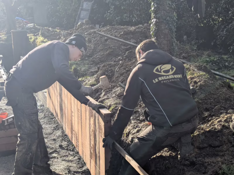 Pose de bordures en bois à Rezé