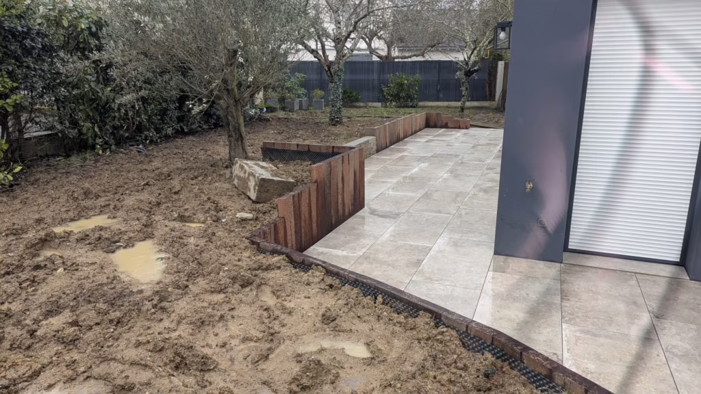 Terrasse et bordures bois à Rezé